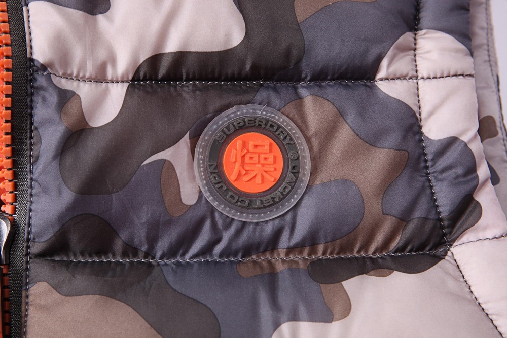 HT-EQ-MJ226-1款羽絨馬甲細節(jié)展示 HT-EQ-MJ226-1款羽絨馬甲細節(jié)展示