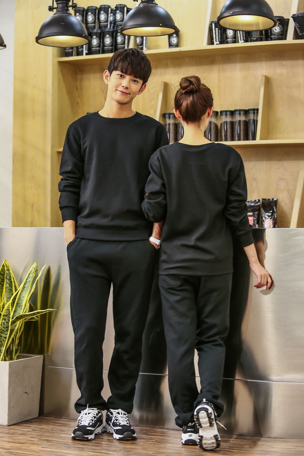 純色圓領(lǐng)衛(wèi)衣7色 純色圓領(lǐng)衛(wèi)衣7色