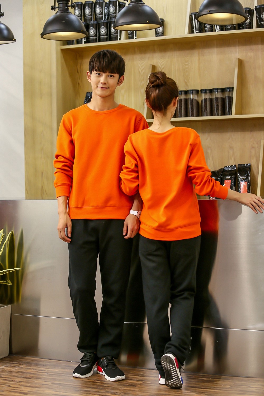 純色圓領(lǐng)衛(wèi)衣7色 純色圓領(lǐng)衛(wèi)衣7色