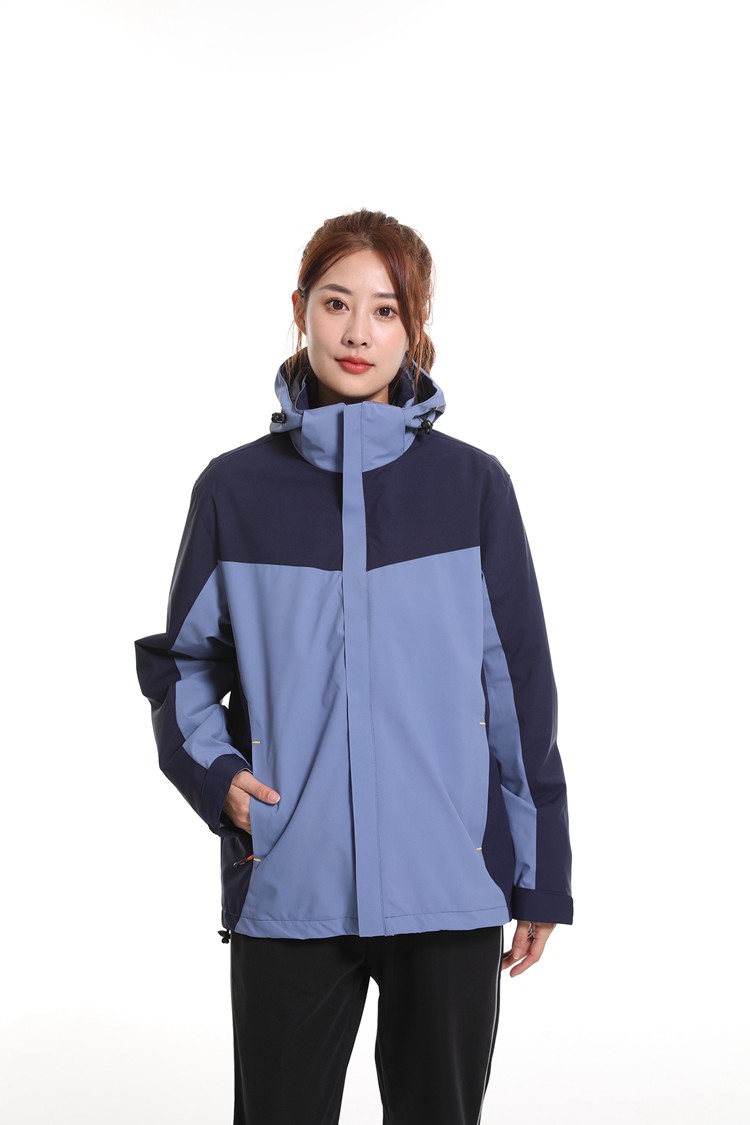 女款沖鋒衣定制模特展示 女款沖鋒衣定制模特展示